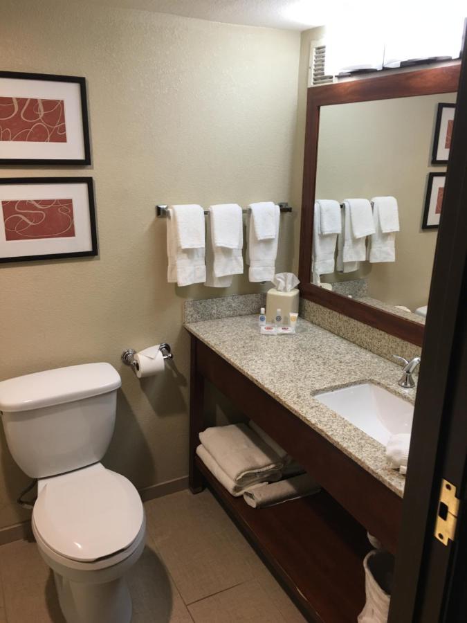 Comfort Suites Near Potomac Mills Woodbridge Bagian luar foto