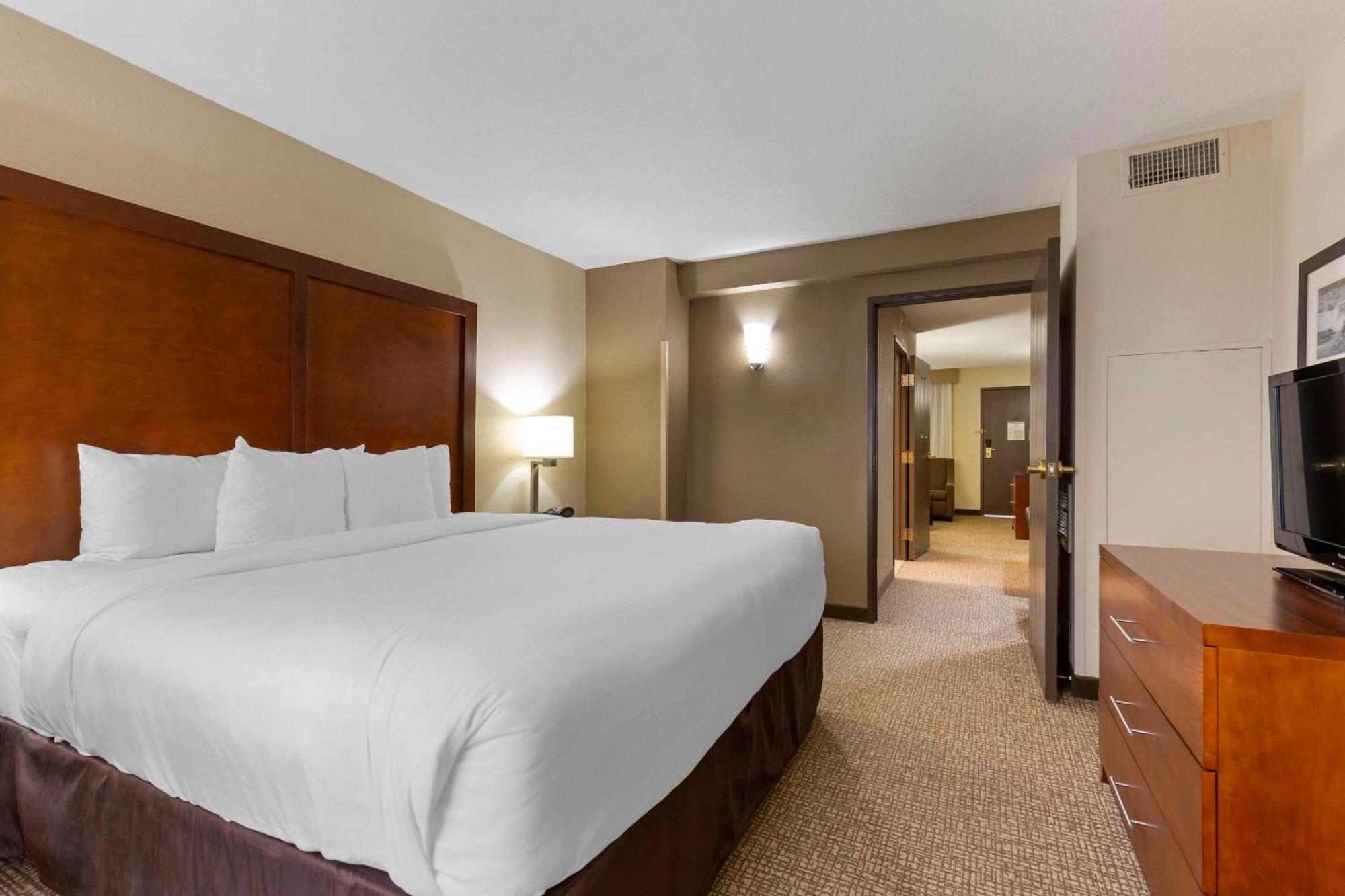Comfort Suites Near Potomac Mills Woodbridge Bagian luar foto