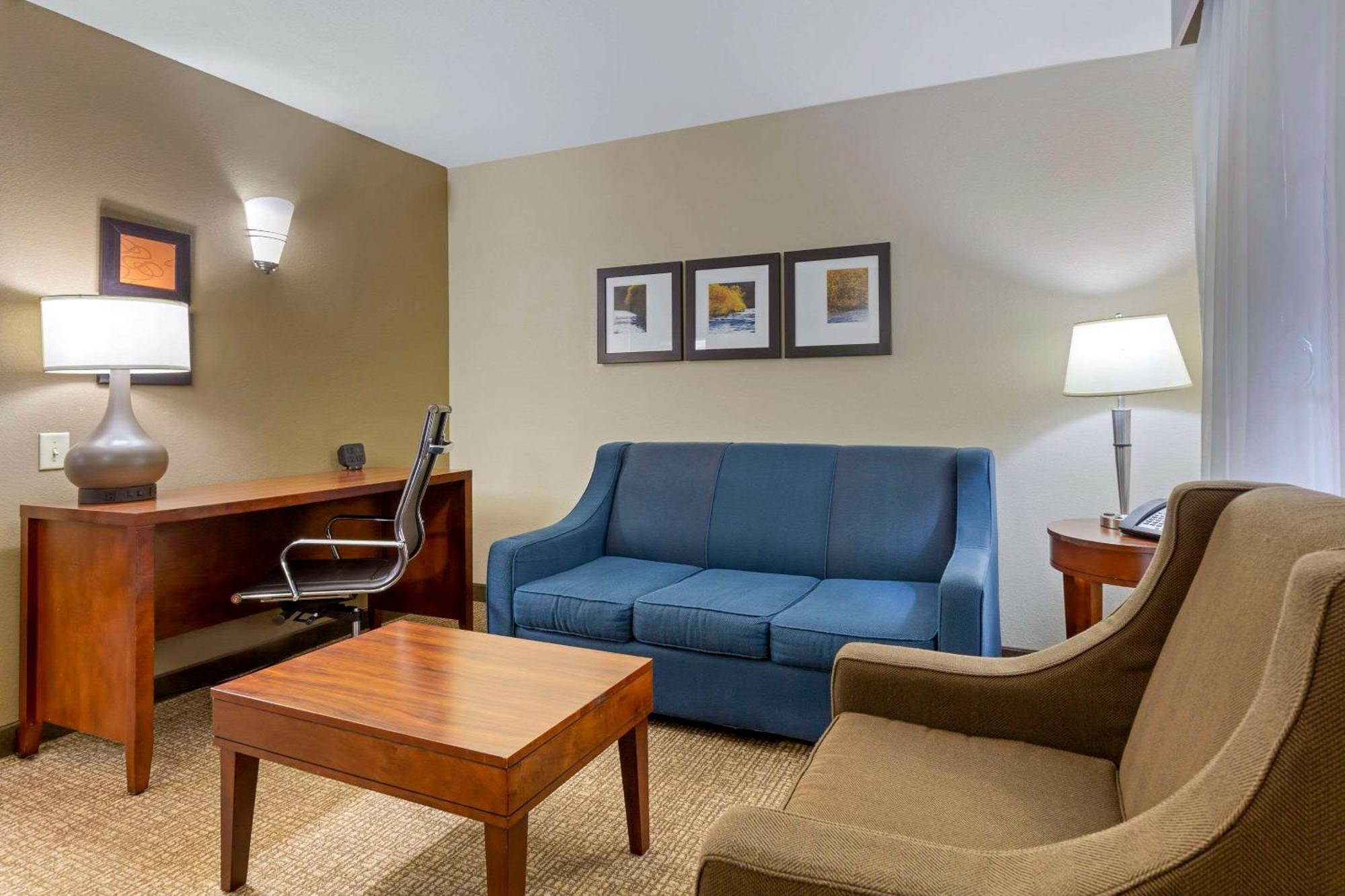 Comfort Suites Near Potomac Mills Woodbridge Bagian luar foto