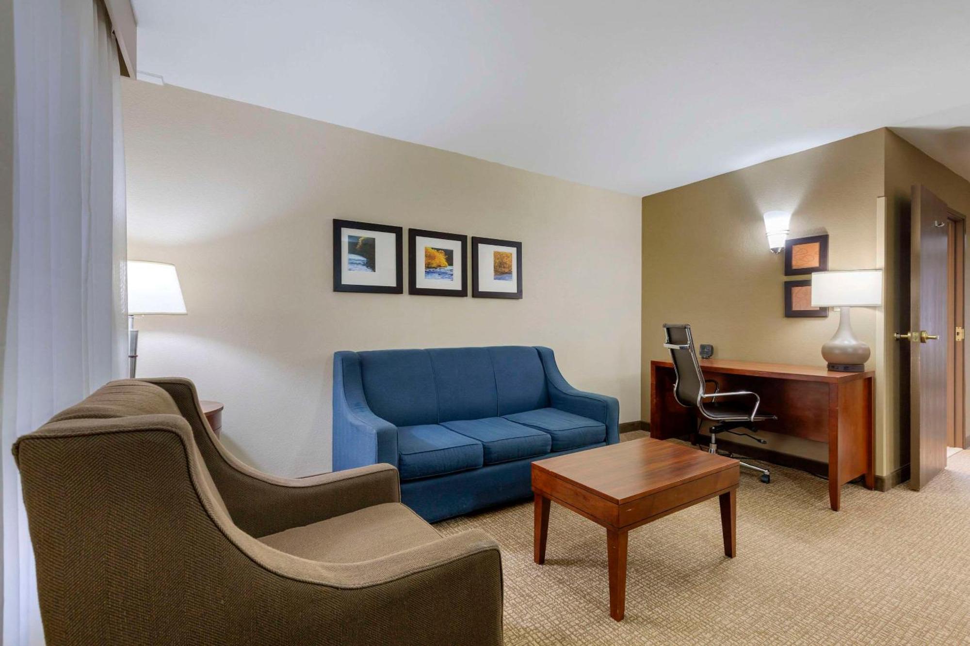 Comfort Suites Near Potomac Mills Woodbridge Bagian luar foto