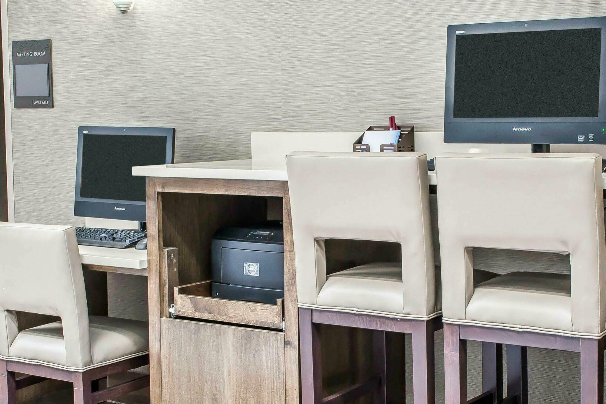 Comfort Suites Near Potomac Mills Woodbridge Bagian luar foto